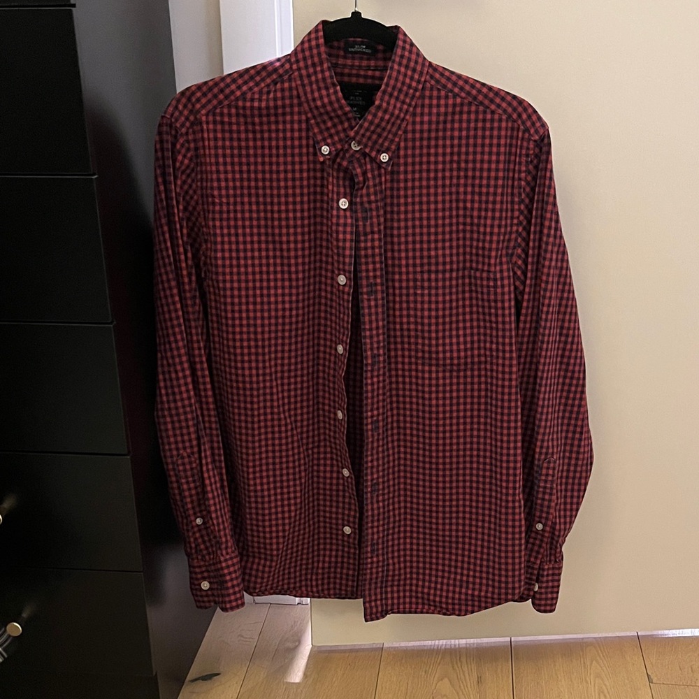 J. Crew Men's Slim Untucked Red and Blue Plaid Shirt